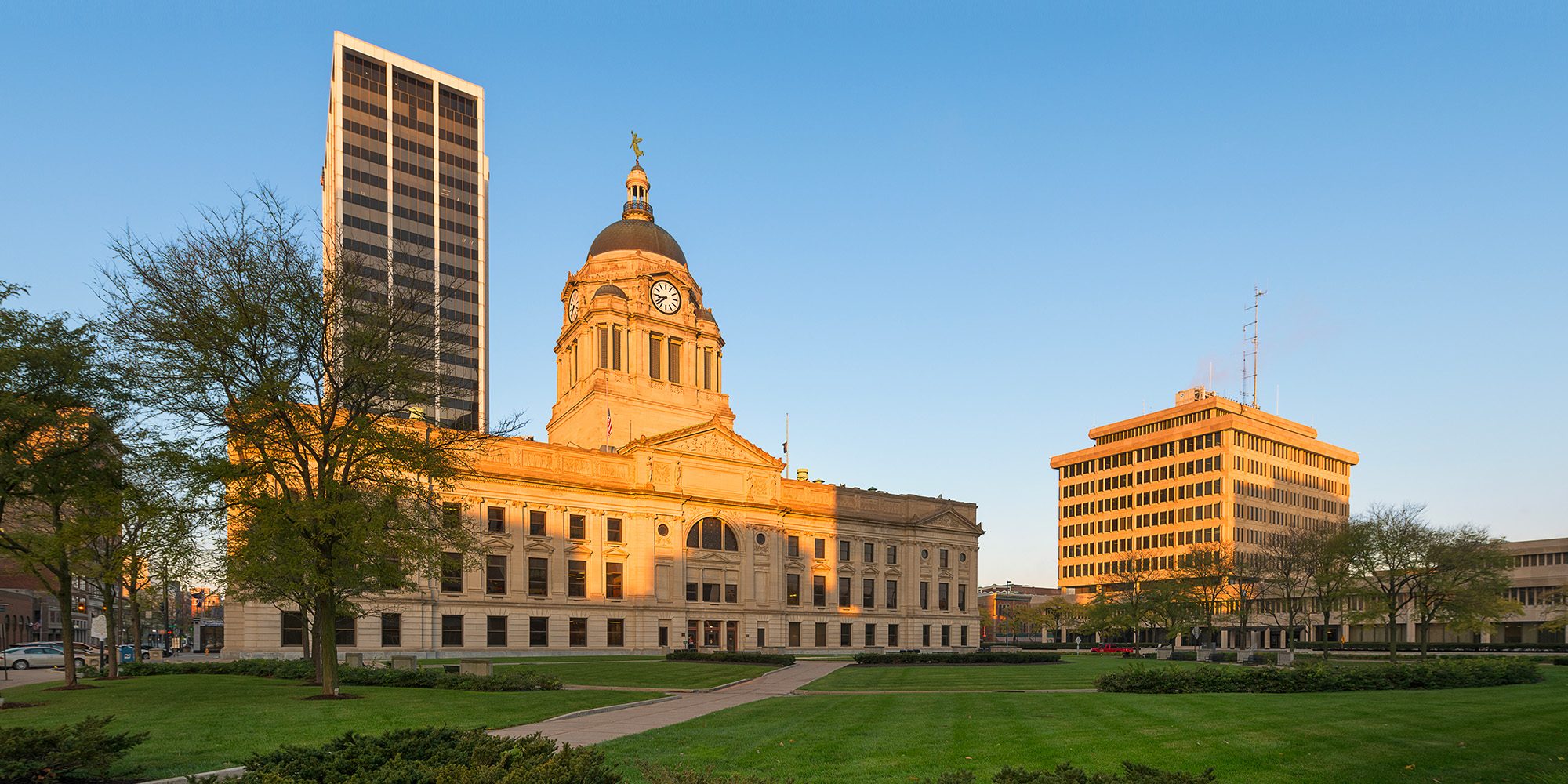 Fort Wayne Courthouse exterior