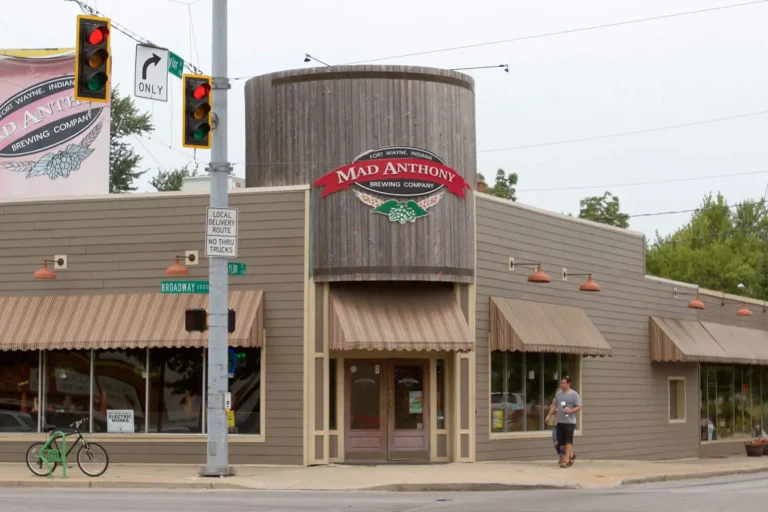 Exterior of Mad Anthony Brewing Company