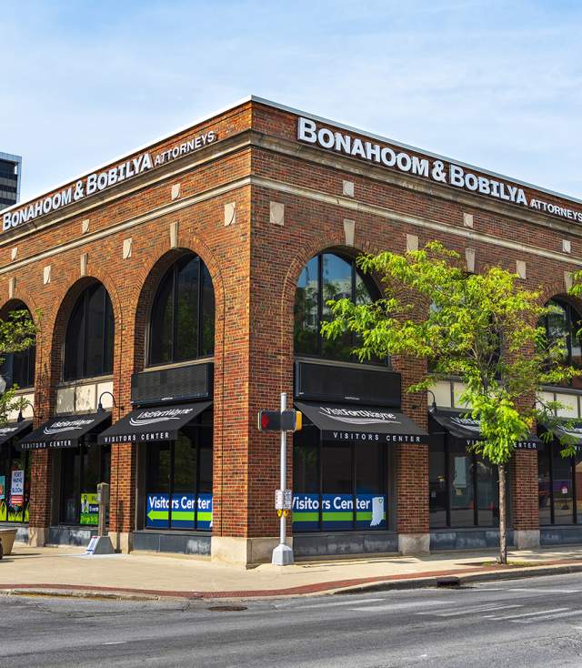 Visit-fort-wayne-building